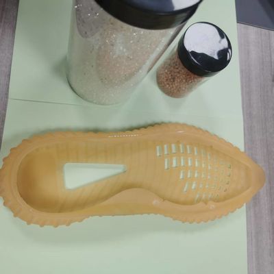 黒 柔軟性 伝導性 TPU 材料 優れた化学抵抗性 靴 原材料